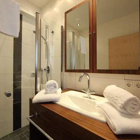 招待所 Dorfvilla - Includes Tauern Kaprun Wellness Access 13 Km Away 麦舒芬