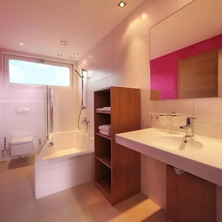 Dorfvilla - Includes Tauern Kaprun Wellness Access 13 Km Away 3* מאיסהופן