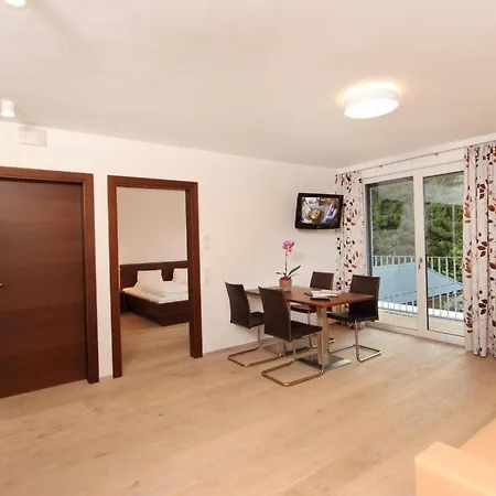 Dorfvilla - Includes Tauern Kaprun Wellness Access 13 Km Away Πανσιόν