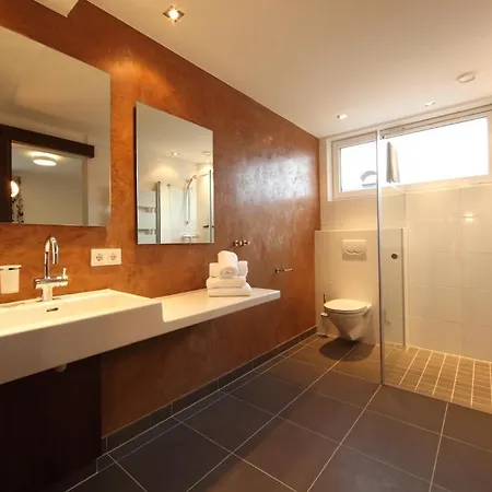 Dorfvilla - Includes Tauern Kaprun Wellness Access 13 Km Away Gæstehus 3*