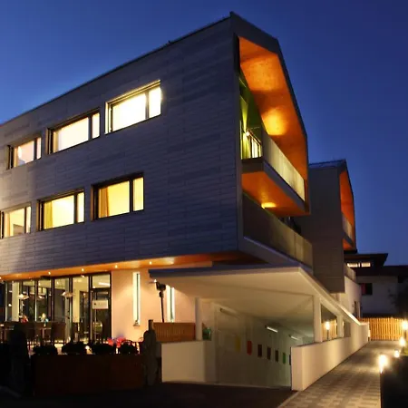 Dorfvilla - Includes Tauern Kaprun Wellness Access 13 Km Away Maishofen