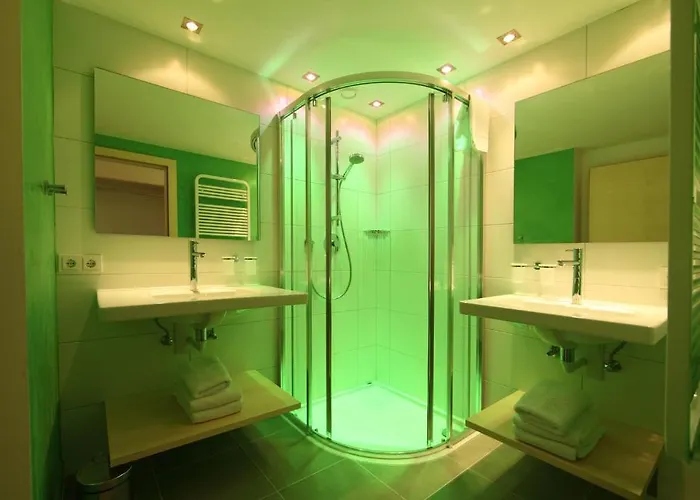 Affittacamere Dorfvilla - Includes Tauern Kaprun Wellness Access 13 Km Away 3*